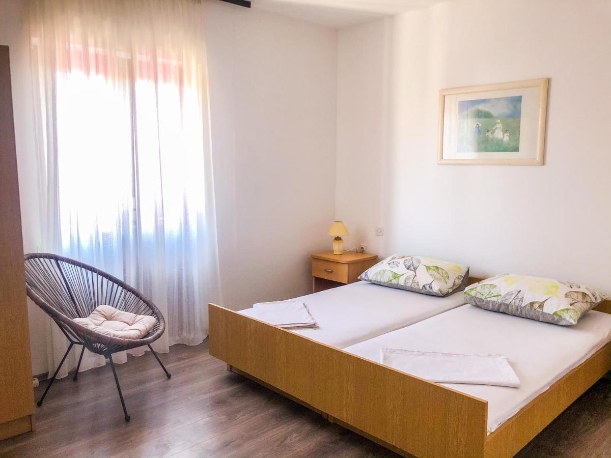 Apartmani Bepina Supetar Exterior foto