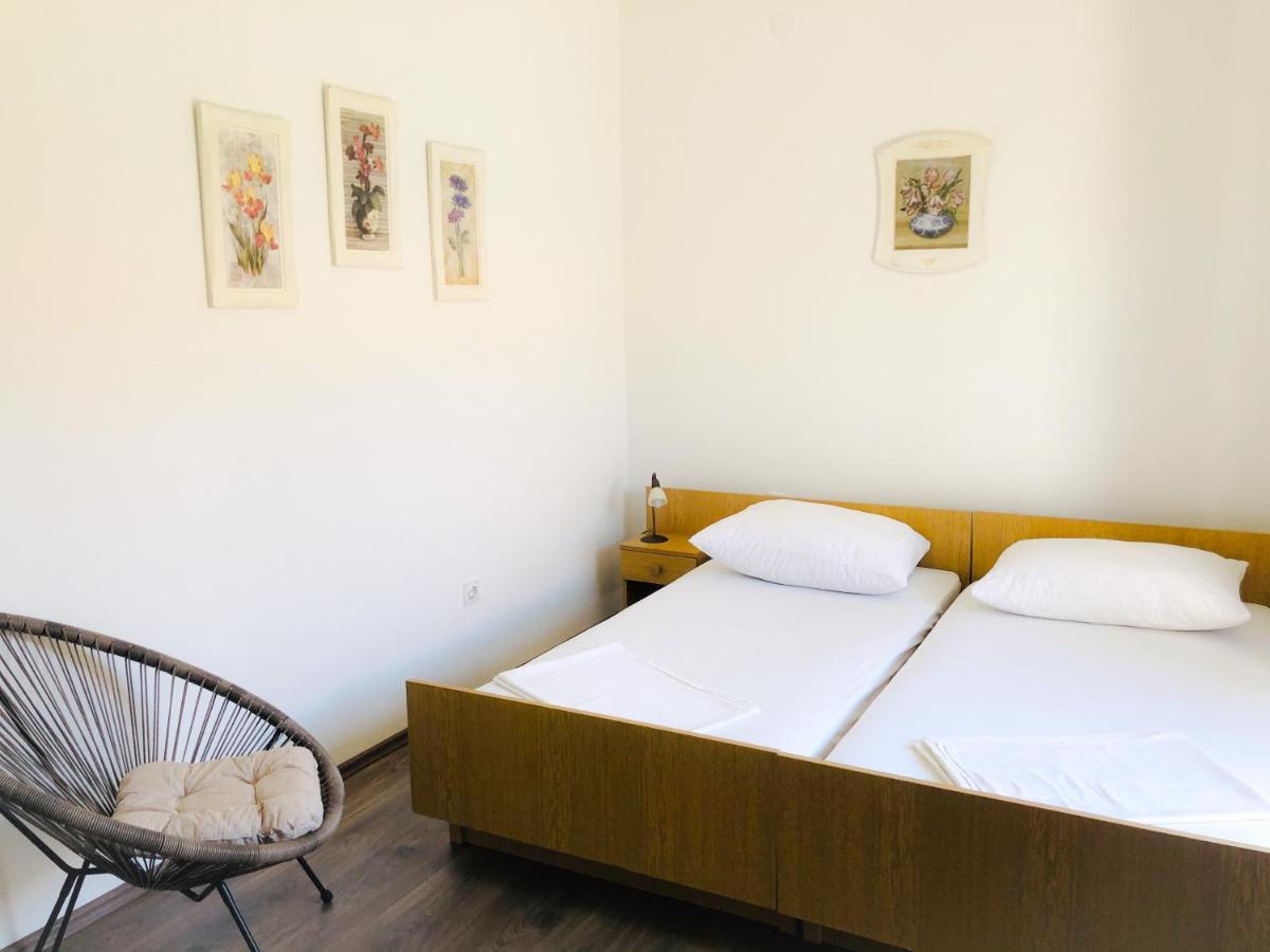 Apartmani Bepina Supetar Exterior foto